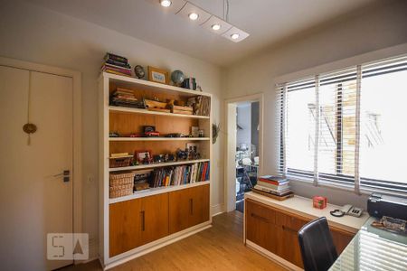 Apartamento para alugar com 240m², 4 quartos e 4 vagasEscritório