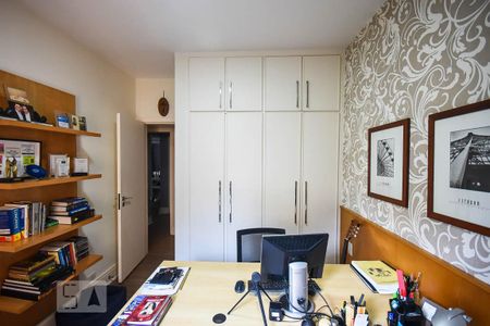 Apartamento para alugar com 240m², 4 quartos e 4 vagasSuíte 2