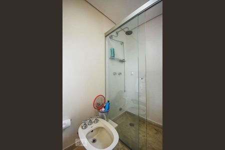 Apartamento para alugar com 240m², 4 quartos e 4 vagasBanheiro suíte 1