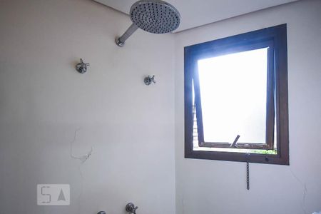 Apartamento para alugar com 240m², 4 quartos e 4 vagasChuveiro do banheiro 1 da suíte 3