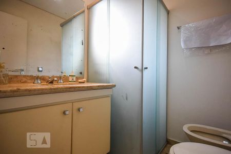 Apartamento para alugar com 240m², 4 quartos e 4 vagasBanheiro suíte 2