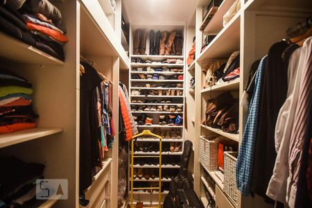 Apartamento para alugar com 240m², 4 quartos e 4 vagasArmário 1 da suíte 3