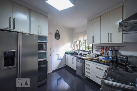 Apartamento para alugar com 240m², 4 quartos e 4 vagasCozinha