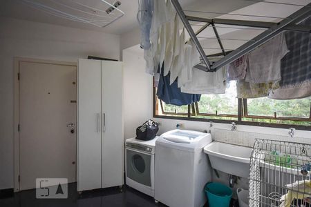 Apartamento para alugar com 240m², 4 quartos e 4 vagasÁrea de serviço