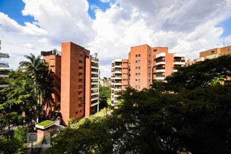 Apartamento para alugar com 240m², 4 quartos e 4 vagasVista