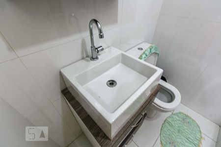 Banheiro de apartamento para alugar com 1 quarto, 50m² em Jardim Botânico, Porto Alegre