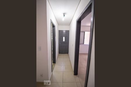 Corredor de casa à venda com 3 quartos, 115m² em Vila Lucia, São Paulo