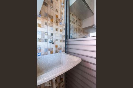 Apartamento à venda com 58m², 2 quartos e 1 vaga Apartamento à venda com 58m², 2 quartos e 1 vagaÁrea de Serviço