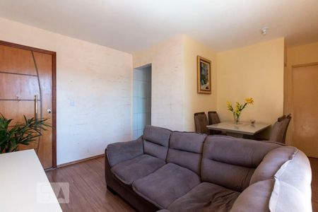 Sala de apartamento à venda com 2 quartos, 58m² em Vila Carmosina, São Paulo