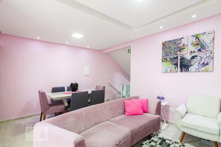 Sala de casa de condomínio à venda com 2 quartos, 125m² em Vila Pires, Santo André