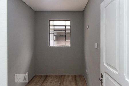 Quarto de casa para alugar com 2 quartos, 30m² em Chácara Mafalda, São Paulo