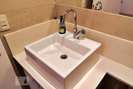 Apartamento à venda com 67m², 2 quartos e 1 vagaBanheiro da Suíte 