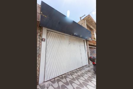 Casa à venda com 125m², 2 quartos e 2 vagas Casa à venda com 125m², 2 quartos e 2 vagasFachada