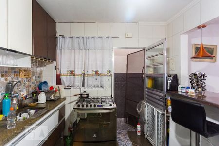 Casa à venda com 125m², 2 quartos e 2 vagas Casa à venda com 125m², 2 quartos e 2 vagasCozinha