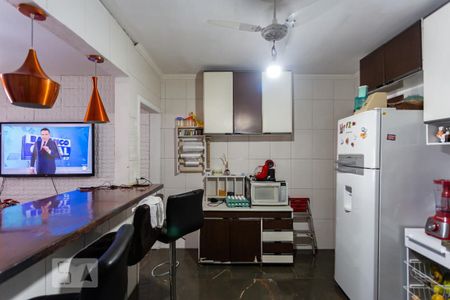 Casa à venda com 125m², 2 quartos e 2 vagas Casa à venda com 125m², 2 quartos e 2 vagasCozinha