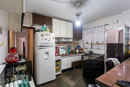 Casa à venda com 125m², 2 quartos e 2 vagas Casa à venda com 125m², 2 quartos e 2 vagasCozinha