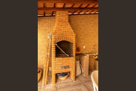 Casa à venda com 240m², 5 quartos e 3 vagasChurrasqueira