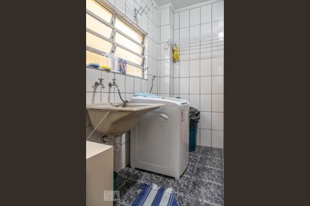 Casa à venda com 240m², 5 quartos e 3 vagasÁrea de Serviço