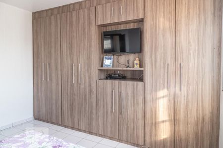 Casa à venda com 240m², 5 quartos e 3 vagasQuarto 2