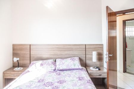 Casa à venda com 240m², 5 quartos e 3 vagasQuarto 2