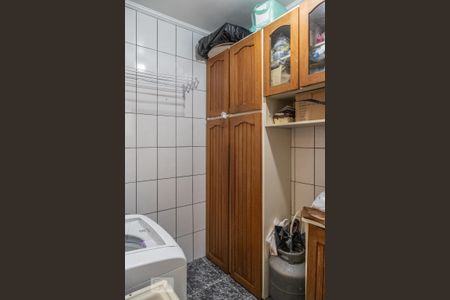 Casa à venda com 240m², 5 quartos e 3 vagasÁrea de Serviço