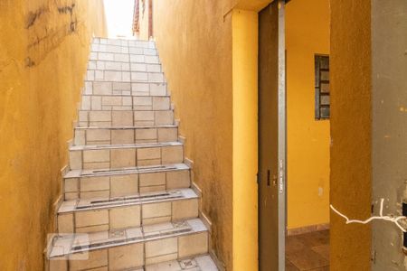 Casa à venda com 240m², 5 quartos e 3 vagasEscada