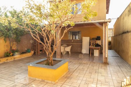 Casa à venda com 240m², 5 quartos e 3 vagasQuintal