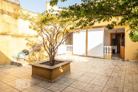 Casa à venda com 240m², 5 quartos e 3 vagasQuintal