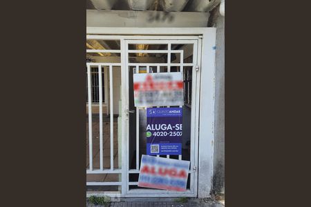 Casa para alugar com 72m², 2 quartos e sem vagaFachada