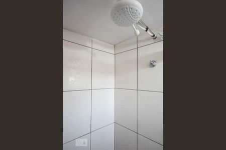 Casa à venda com 147m², 3 quartos e sem vaga Casa à venda com 147m², 3 quartos e sem vagaChuveiro do banheiro da suíte
