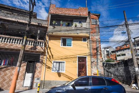 Casa à venda com 147m², 3 quartos e sem vaga Casa à venda com 147m², 3 quartos e sem vagaFachada