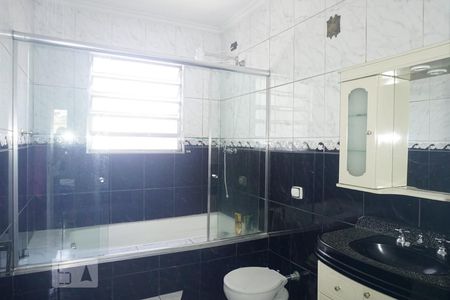 Casa para alugar com 200m², 3 quartos e 1 vagaBanheiro da Suíte