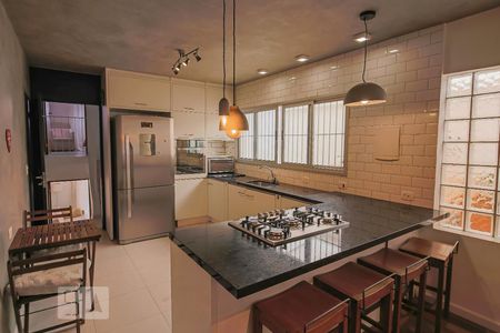 Cozinha de casa para alugar com 2 quartos, 125m² em Cidade dos Bandeirantes, São Paulo