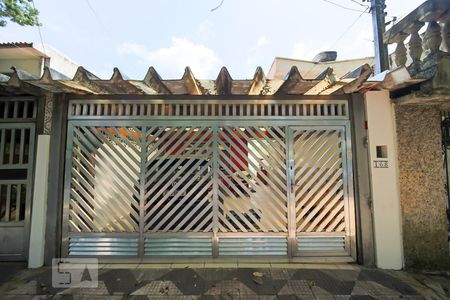 Casa para alugar com 125m², 2 quartos e 2 vagas Casa para alugar com 125m², 2 quartos e 2 vagasFachada Casa