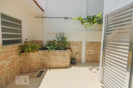 Casa para alugar com 125m², 2 quartos e 2 vagas Casa para alugar com 125m², 2 quartos e 2 vagasLavanderia Quintal