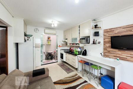 Sala de casa de condomínio para alugar com 2 quartos, 60m² em Vila Santa Isabel, São Paulo