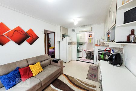 Sala de casa de condomínio para alugar com 2 quartos, 60m² em Vila Santa Isabel, São Paulo