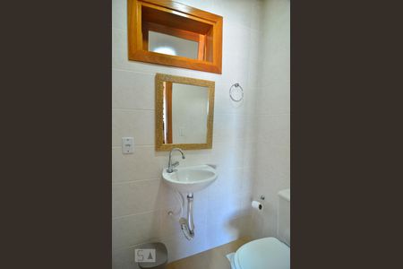 Lavabo de casa para alugar com 2 quartos, 110m² em Igara, Canoas