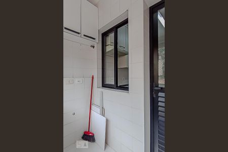 Lavanderia de apartamento à venda com 3 quartos, 69m² em Jardim Tupanci, Barueri