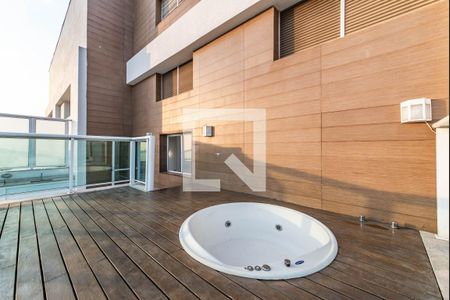 Apartamento para alugar com 135m², 1 quarto e 1 vagaSpa - Deck