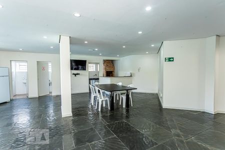 Apartamento à venda com 50m², 2 quartos e 1 vaga Apartamento à venda com 50m², 2 quartos e 1 vagaSalão de festas 1 com churrasqueira