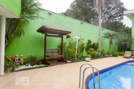 Casa para alugar com 1240m², 5 quartos e 8 vagasPiscina