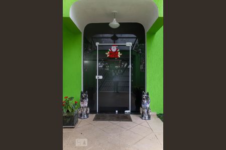 Casa para alugar com 1240m², 5 quartos e 8 vagasEntrada 