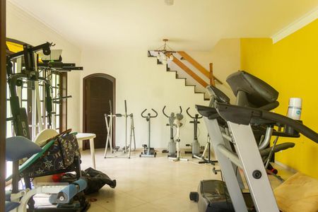 Casa para alugar com 1240m², 5 quartos e 8 vagasAcademia