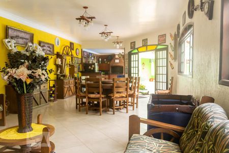 Casa para alugar com 1240m², 5 quartos e 8 vagasSalão de Festas