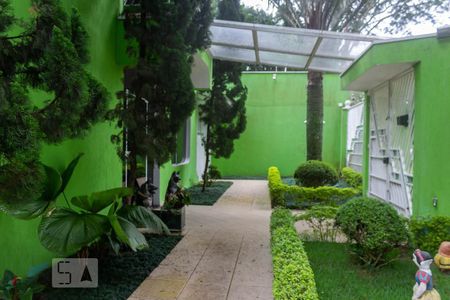 Casa para alugar com 1240m², 5 quartos e 8 vagasEntrada 