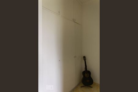 Casa para alugar com 1240m², 5 quartos e 8 vagasSuíte 2