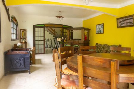 Casa para alugar com 1240m², 5 quartos e 8 vagasSalão de Festas