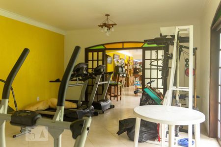 Casa para alugar com 1240m², 5 quartos e 8 vagasAcademia