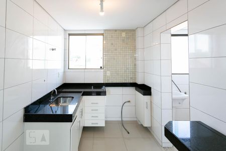Cozinha de apartamento à venda com 3 quartos, 90m² em Santa Branca, Belo Horizonte